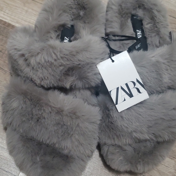 ZARA FAUX FUR LOW HEEL SANDALS Bloggers favorite - Picture 12 of 14